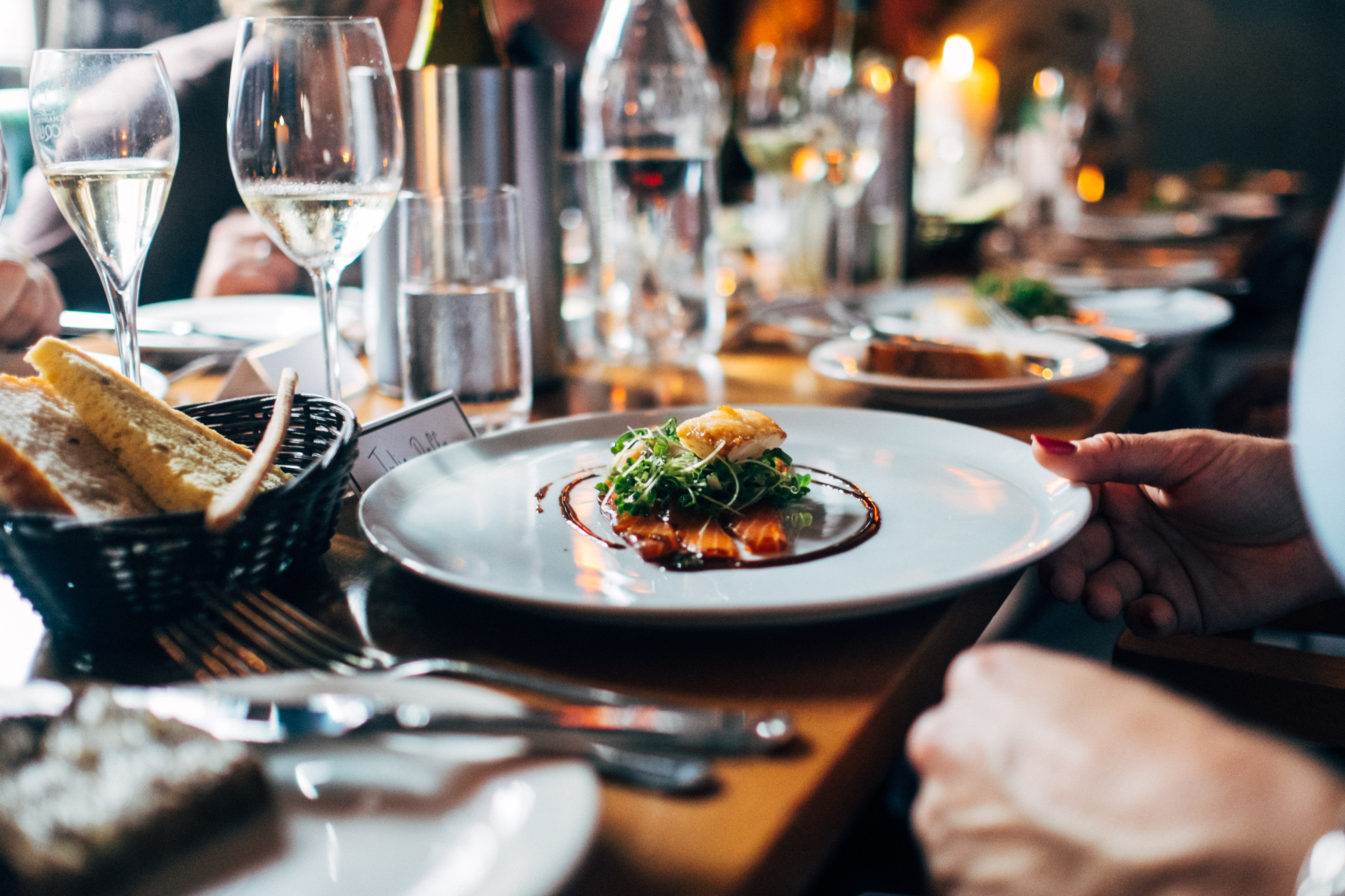photo d'un plat du restaurant la palette du goût en train d'être servi